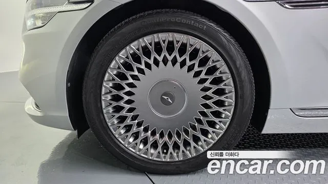 Genesis G90 2019 thumb 5