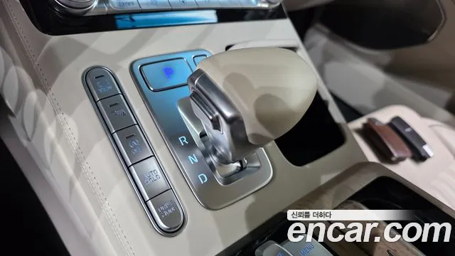Genesis G90 2019 thumb 9