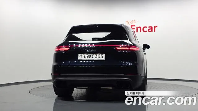 Porsche Cayenne 2020 thumb 3