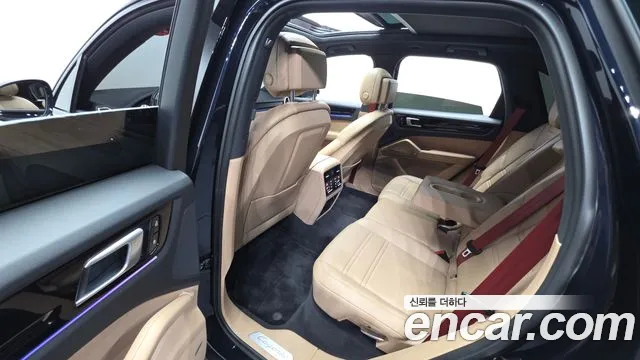 Porsche Cayenne 2020 thumb 11