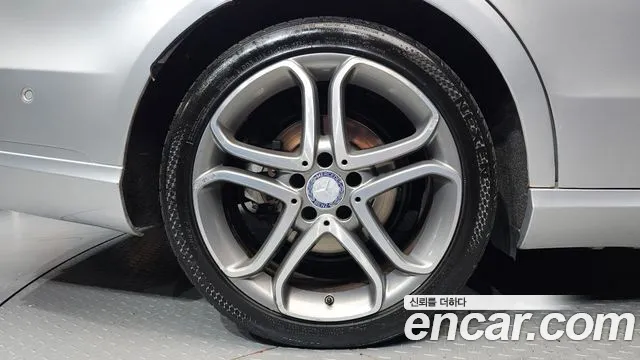 Mercedes-Benz E-Класс 2016 thumb 5