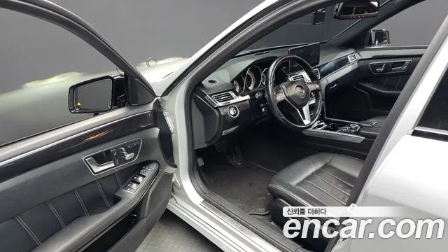 Mercedes-Benz E-Класс 2016 thumb 10