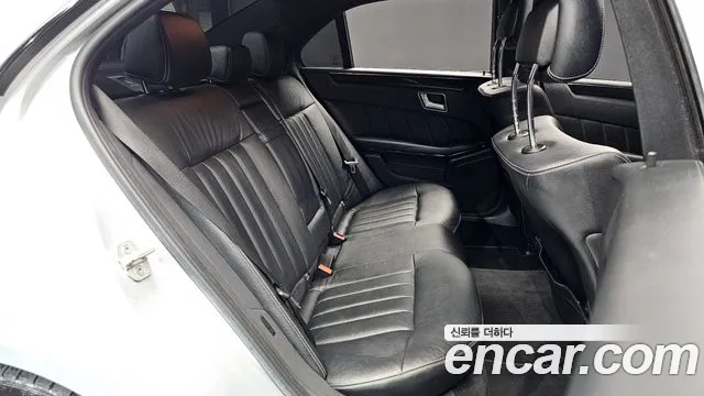Mercedes-Benz E-Класс 2016 thumb 12
