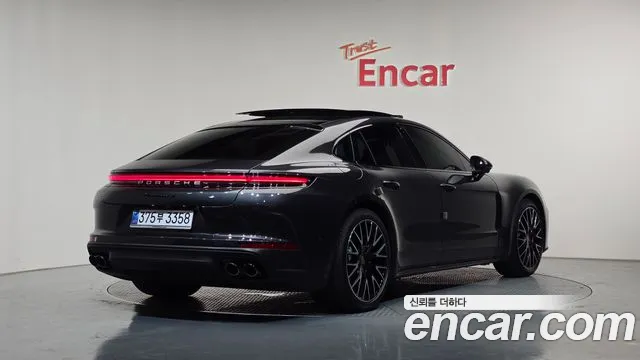 Porsche Panamera 2025 thumb 2