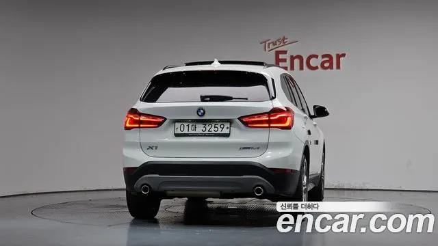 BMW X1 2019 thumb 3