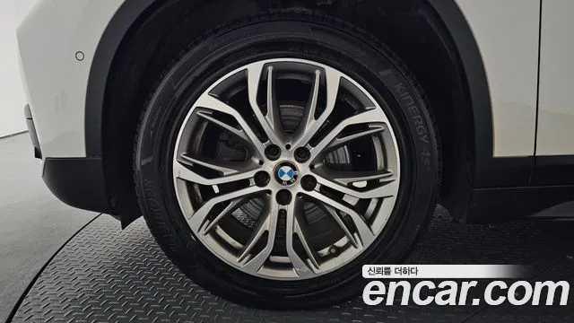 BMW X1 2019 thumb 4