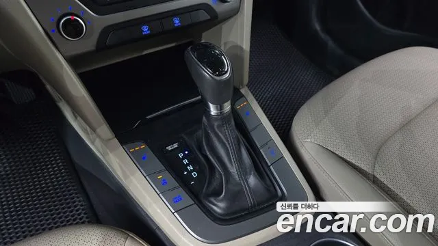 Hyundai Avante 2016 thumb 8