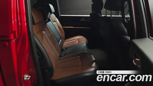 KG_Mobility_Ssangyong Rexton 2018 thumb 11