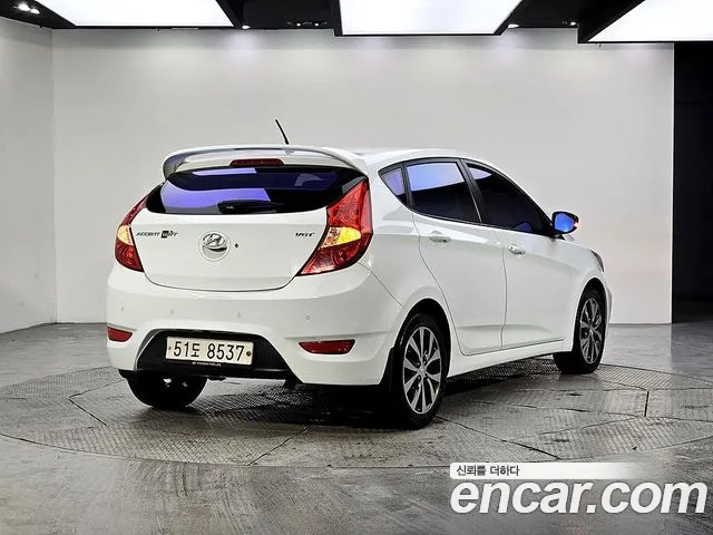 Hyundai Accent 2013 thumb 4