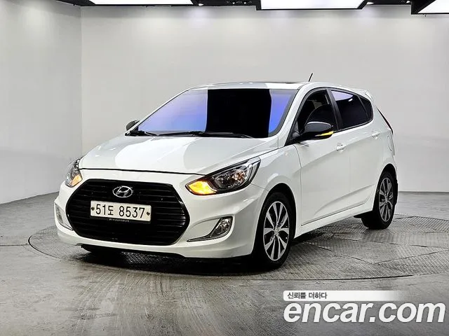 Hyundai Accent 2013 thumb 12