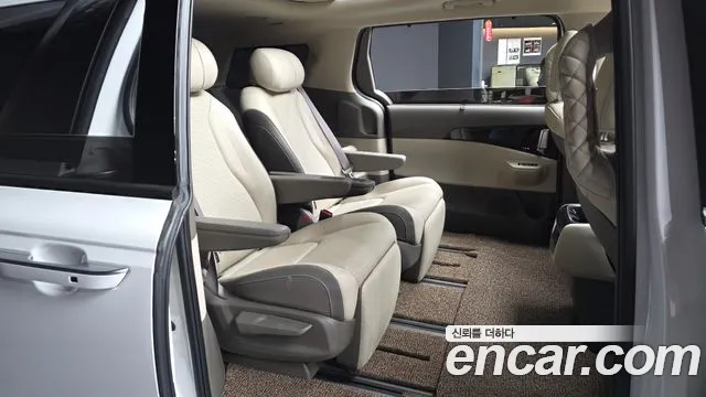 Kia Carnival 2025 thumb 11