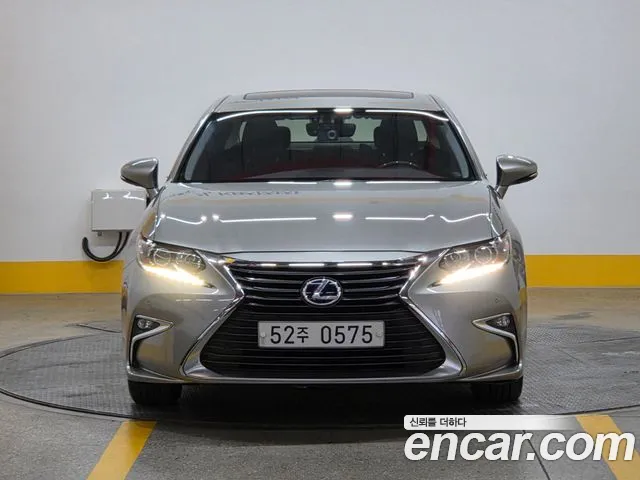 Lexus ES 2015 thumb 2