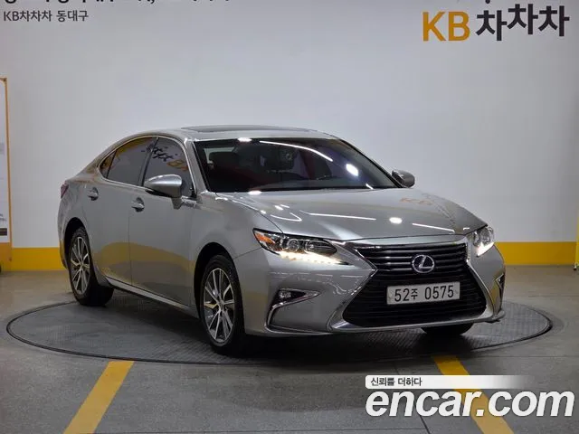 Lexus ES 2015 thumb 3