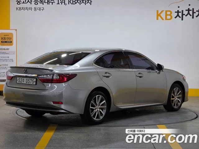 Lexus ES 2015 thumb 7