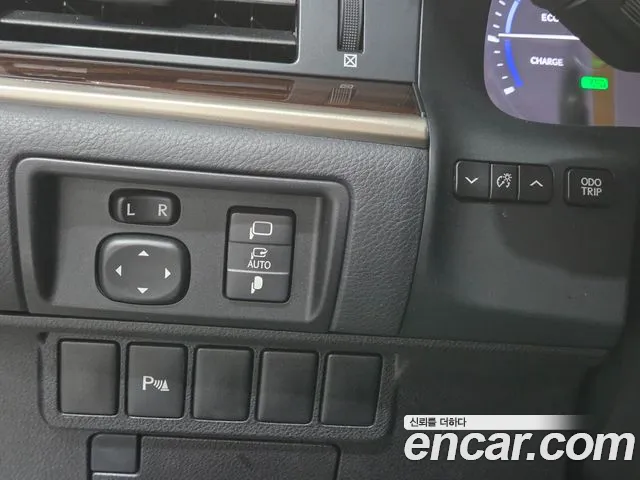 Lexus ES 2015 thumb 10