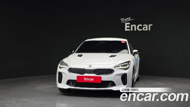 Kia Stinger 2017 thumb 3