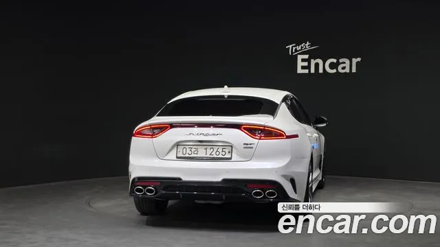 Kia Stinger 2017 thumb 4