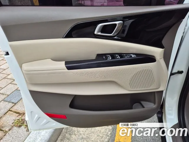 Kia Carnival 2020 thumb 6