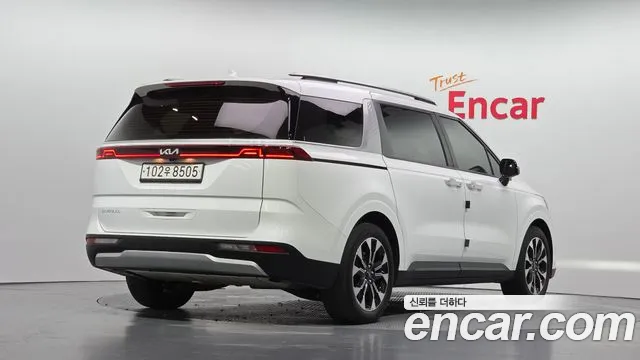 Kia Carnival 2022 thumb 2