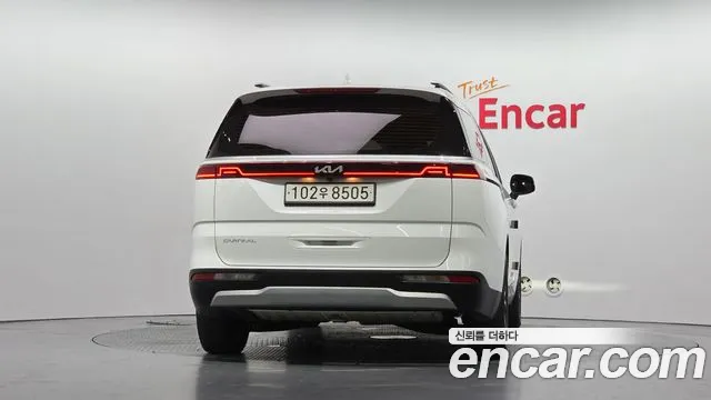 Kia Carnival 2022 thumb 4