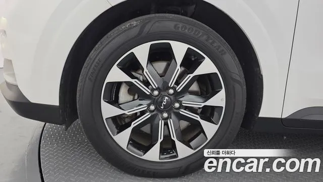 Kia Carnival 2022 thumb 5