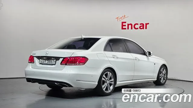 Mercedes-Benz E-Класс 2014 thumb 2