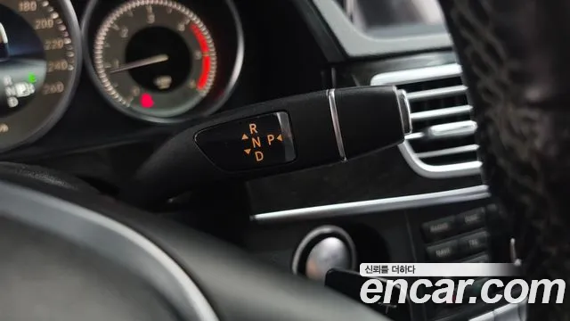 Mercedes-Benz E-Класс 2014 thumb 9