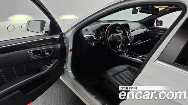 Mercedes-Benz E-Класс 2014 thumb 10