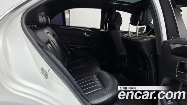 Mercedes-Benz E-Класс 2014 thumb 12