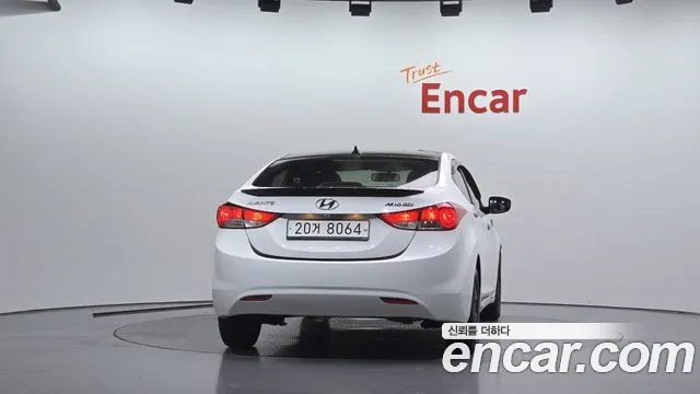 Hyundai Avante 2011 thumb 4
