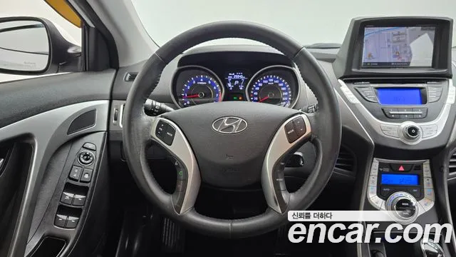 Hyundai Avante 2011 thumb 12