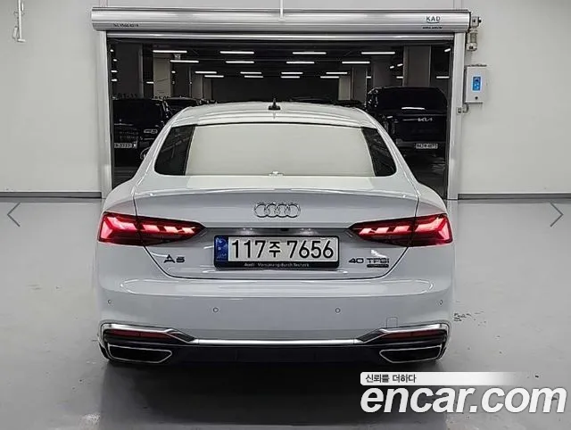 Audi A5 2021 thumb 3