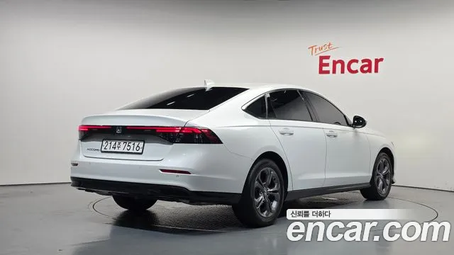 Honda Accord 2023 thumb 2