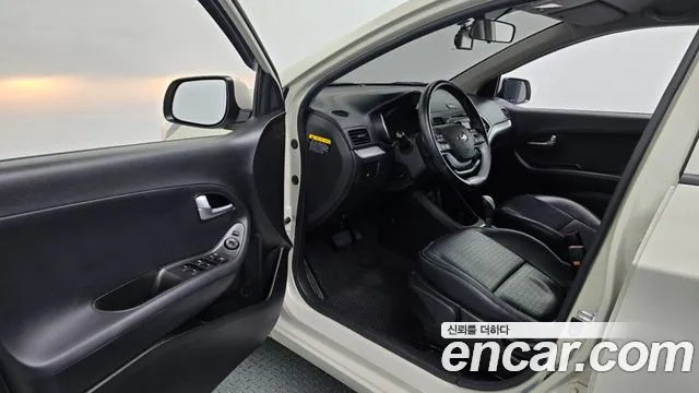 Kia Morning 2015 thumb 10