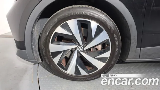 Volkswagen ID.4 2023 thumb 4