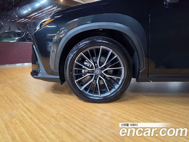 Lexus NX 2026 thumb 5