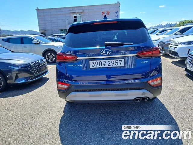 Hyundai Santa Fe 2018 thumb 3