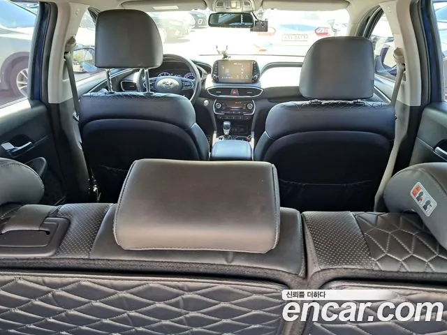 Hyundai Santa Fe 2018 thumb 4