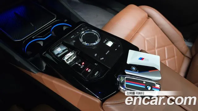 BMW 5-Series 2024 thumb 9