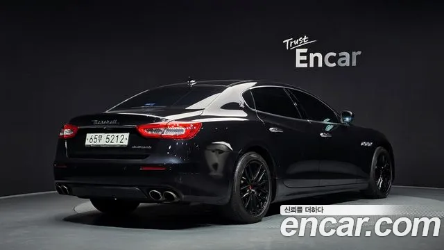 Maserati Quattroporte 2017 thumb 2