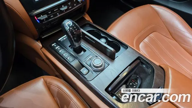 Maserati Quattroporte 2017 thumb 9