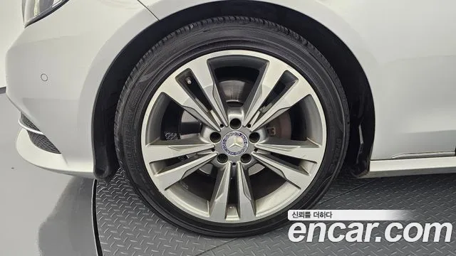 Mercedes-Benz E-Класс 2014 thumb 4