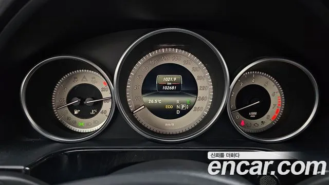 Mercedes-Benz E-Класс 2014 thumb 7