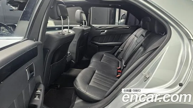 Mercedes-Benz E-Класс 2014 thumb 10