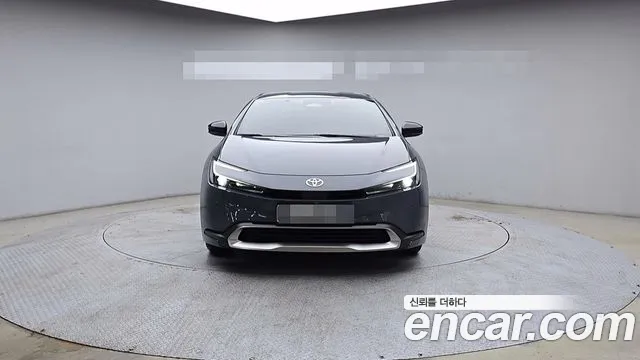Toyota Prius 2024 thumb 3