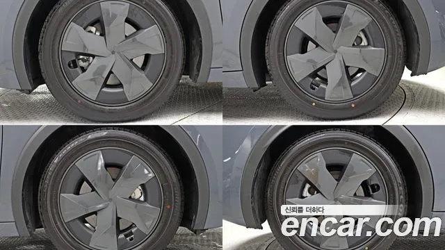 Toyota Prius 2024 thumb 5