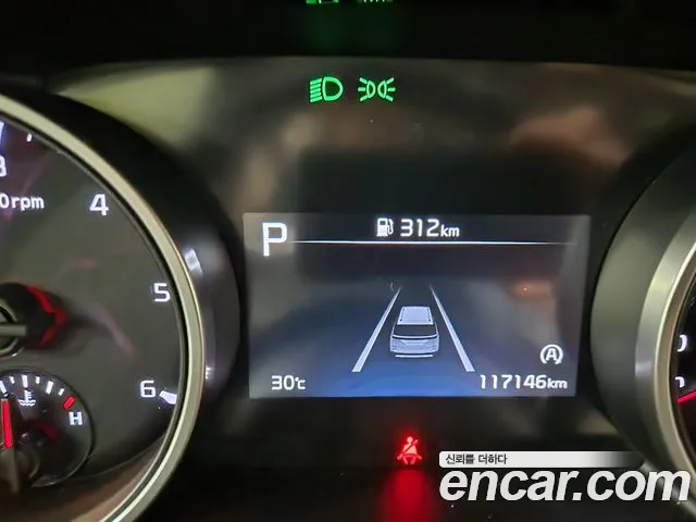 Kia Carnival 2021 thumb 7