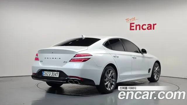 Genesis G70 2021 thumb 2
