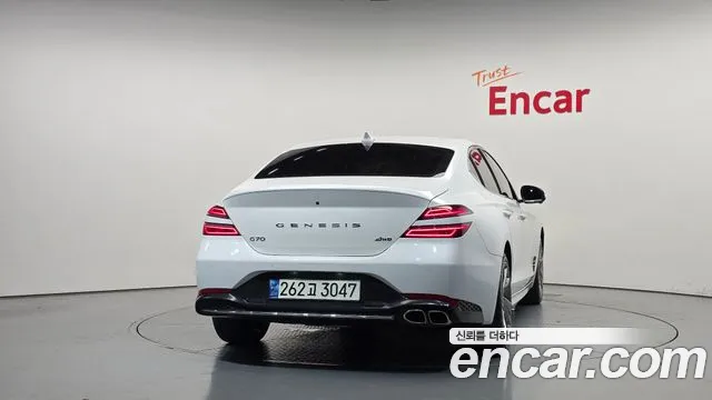 Genesis G70 2021 thumb 4