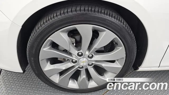 ChevroletGMDaewoo Malibu 2021 thumb 4